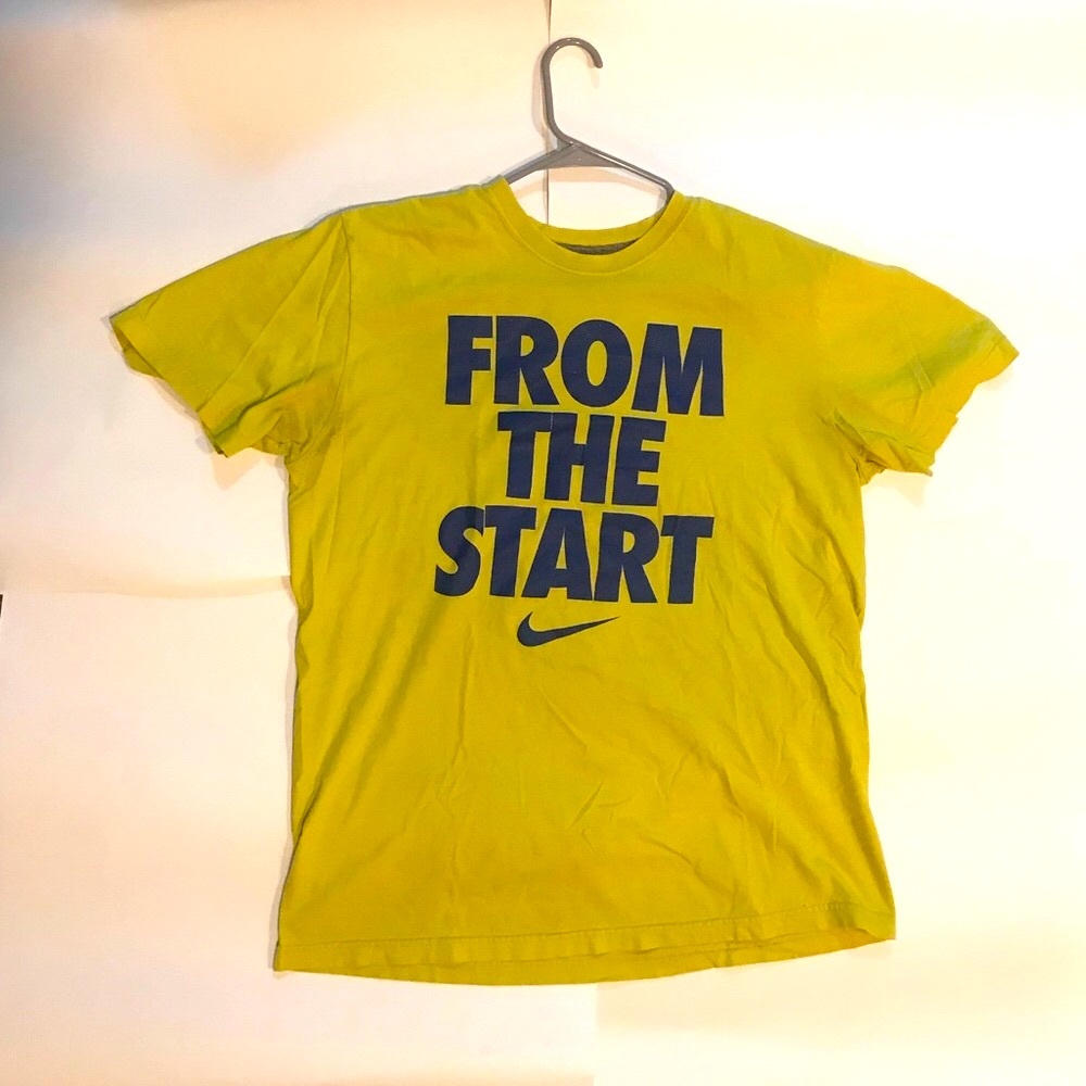 Nike Athletic Dpt yellow shortsleeve XL